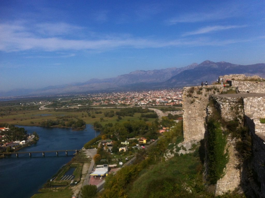 Shkodra nën petkun e Vjeshtës së Dytë.... 18 12087911 974065022656655 286381784720432064 o