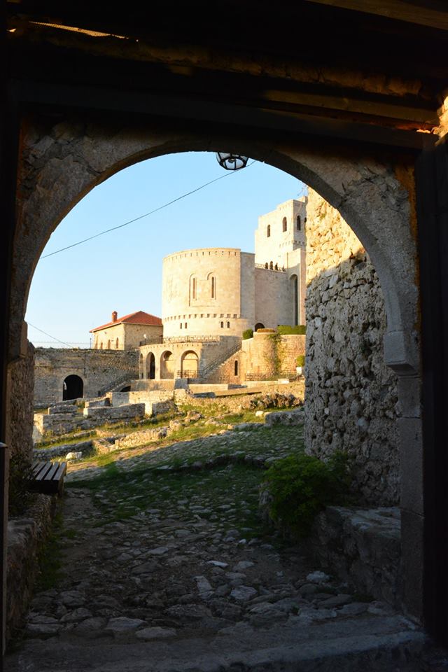 Vjeshtë në Krujën e bukur 20 15094916 1235232503206571 3971887465176816774 n