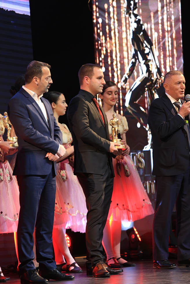 travel magazine movenpick lalez 5