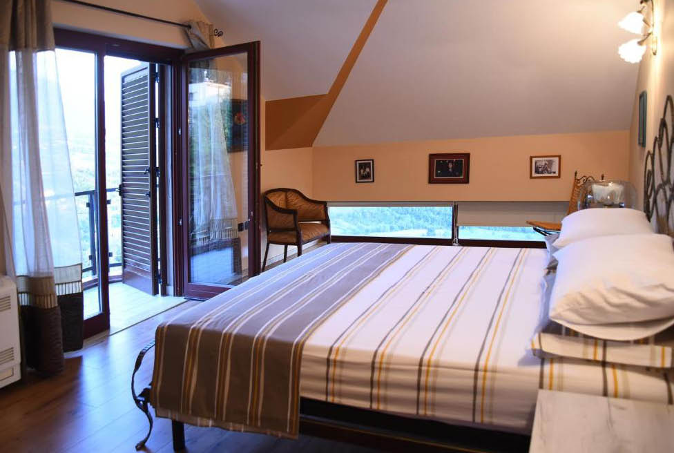 travel magazine ionia house vila rreli 2