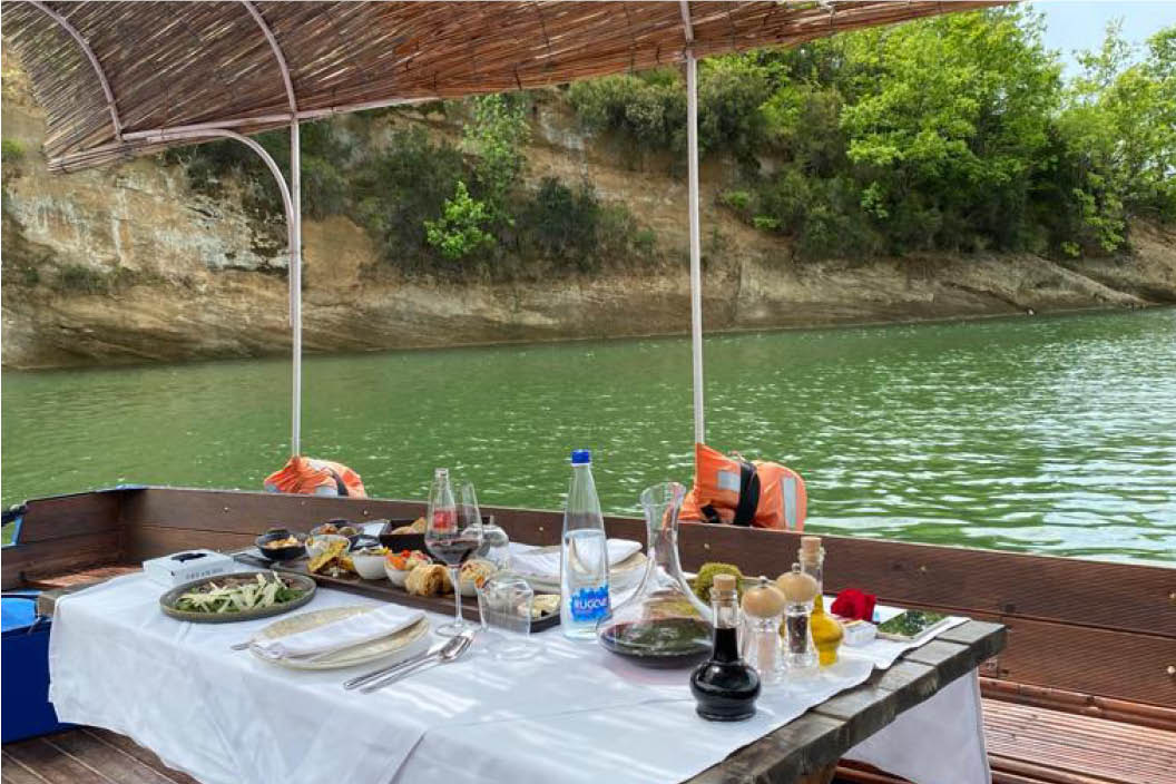 travel magazine balkans kantina duka 1