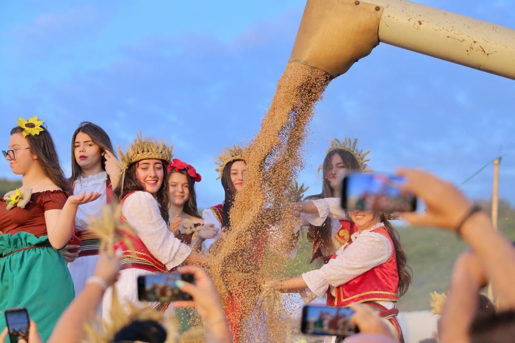 Festat Lokale: Një Rrëfim Tradicional apo Një Shans për Inovacion?! 4 travel magazine festa tardicjonale