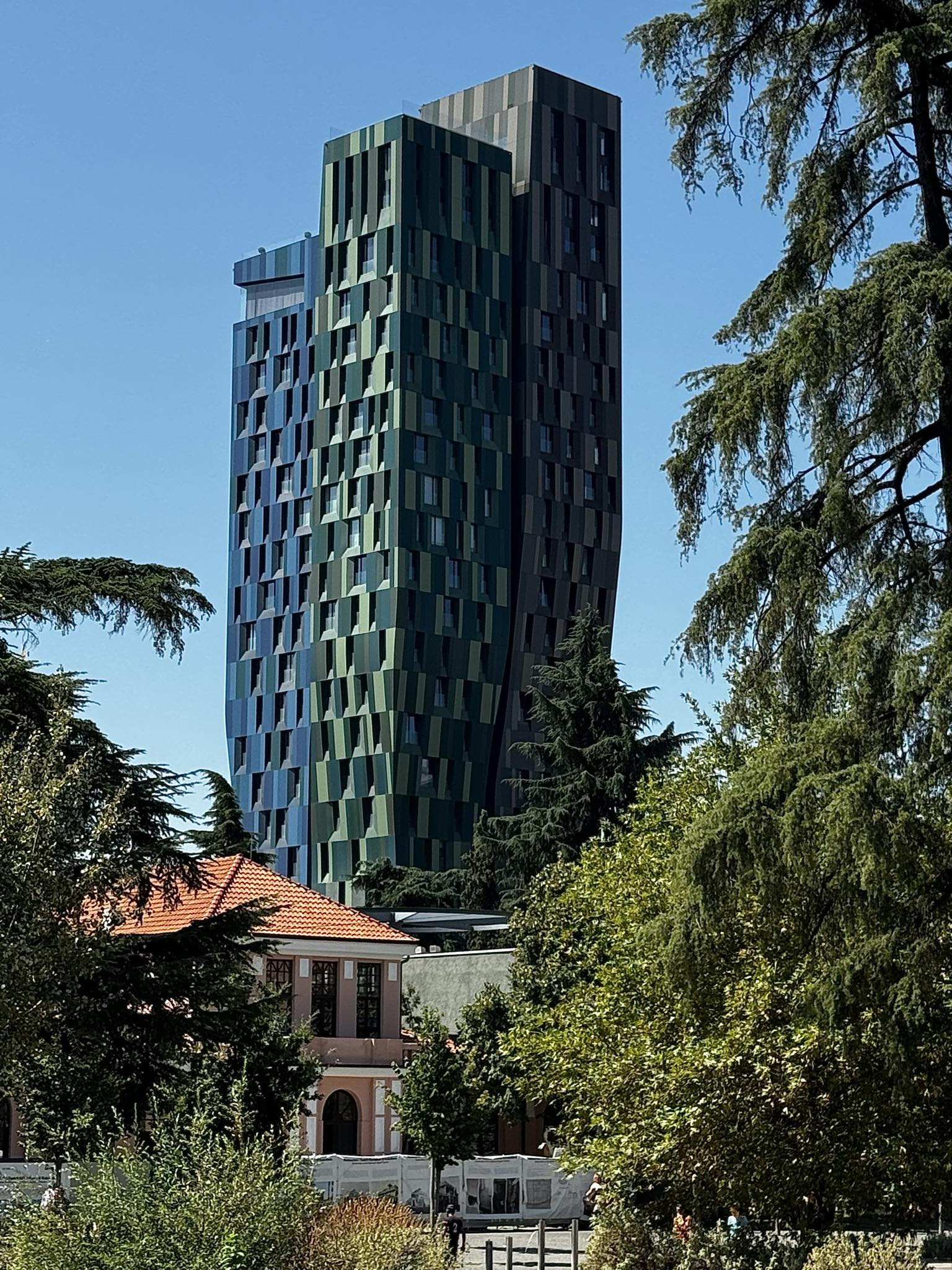 travel magazine tirana